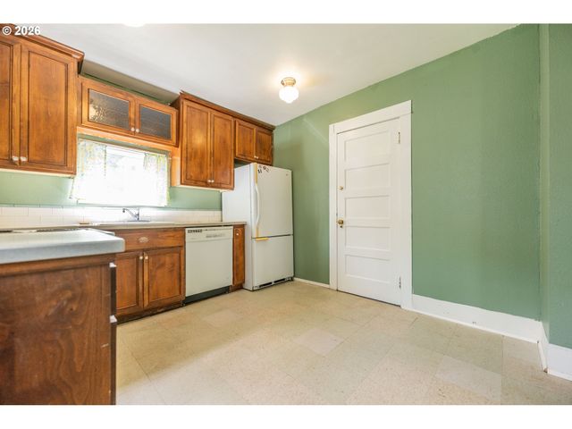 1223 WASHINGTON St, Eugene, OR 97401
