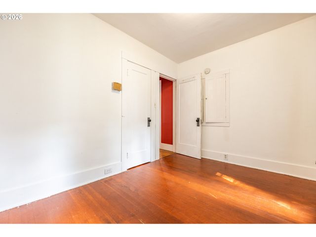 1223 WASHINGTON St, Eugene, OR 97401