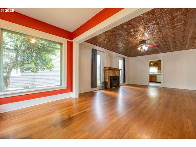 1223 WASHINGTON St, Eugene, OR 97401
