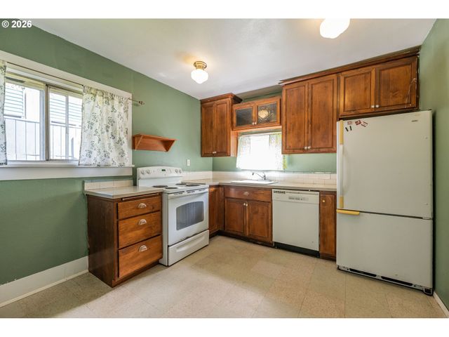 1223 WASHINGTON St, Eugene, OR 97401