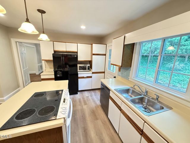 2667 Davis Street, Raleigh, NC 27608