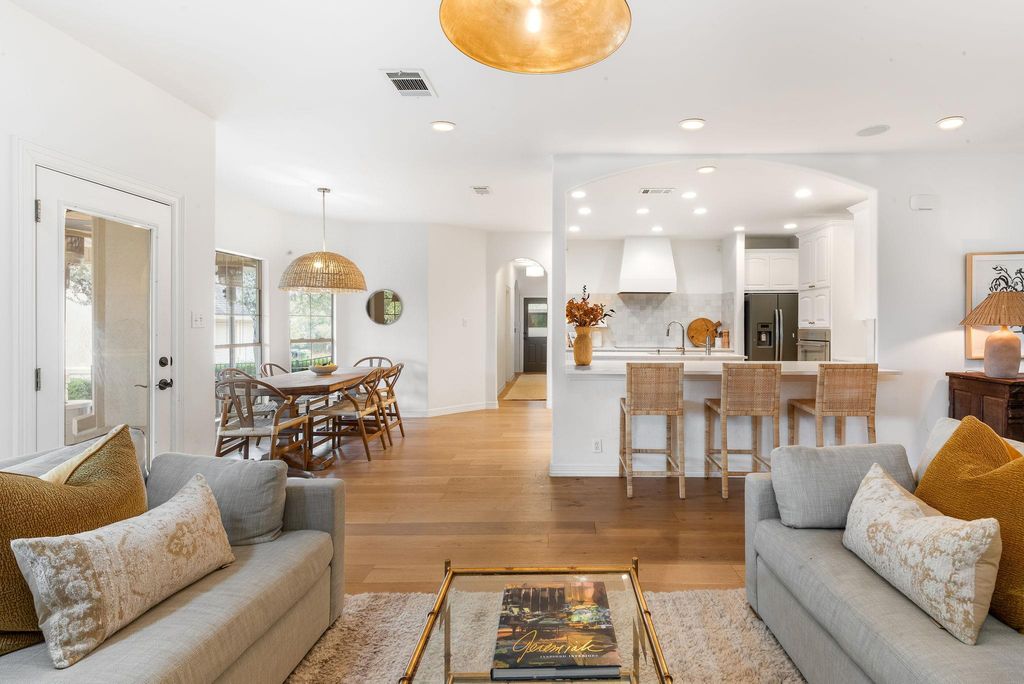 403 Stirrup, Dripping Springs, TX 78620