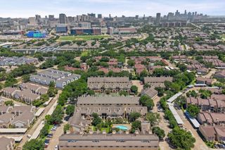 2425 Holly Hall Street 72, Houston, TX 77054
