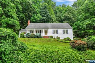 50 Rockledge Road, Montville Township, NJ 07045