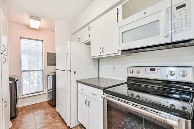 260 El Dorado Boulevard 2008, Houston, TX 77598