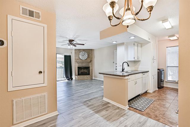 260 El Dorado Boulevard 2008, Houston, TX 77598