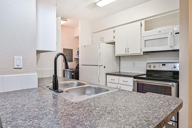 260 El Dorado Boulevard 2008, Houston, TX 77598