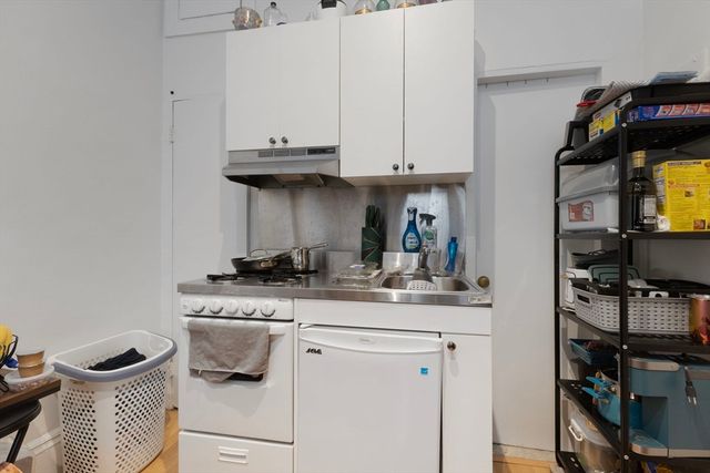 290 Commonwealth Ave 4, Boston, MA 02115