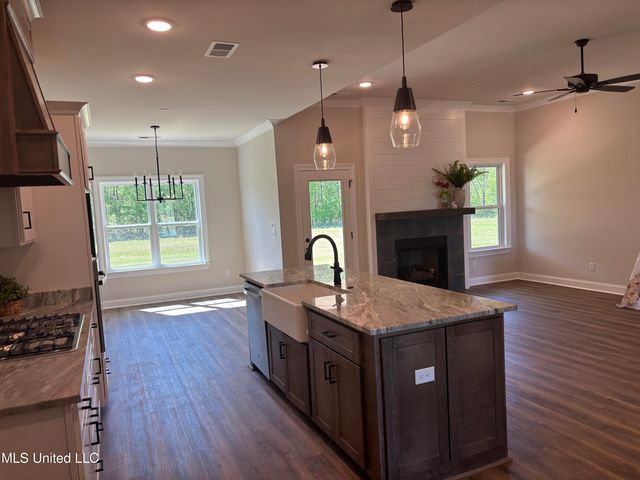 5189 Crick Lane, Hernando, MS 38632