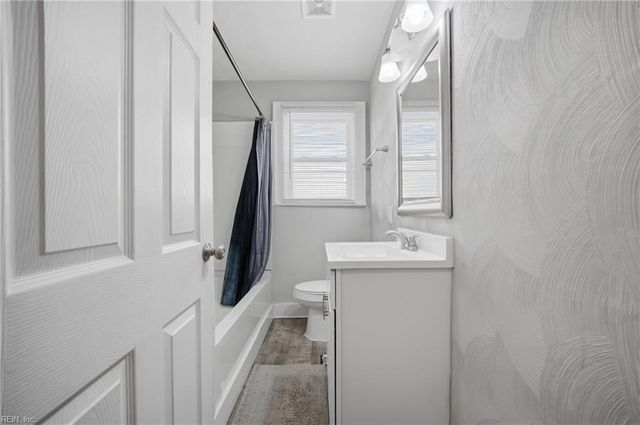 1912 Deep Creek BLVD, Portsmouth, VA 23704