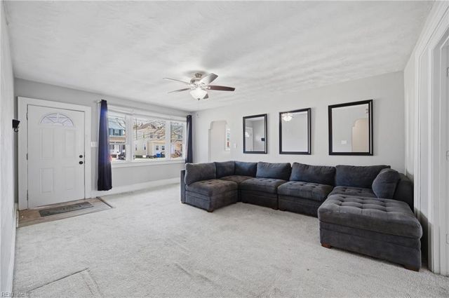 1912 Deep Creek BLVD, Portsmouth, VA 23704