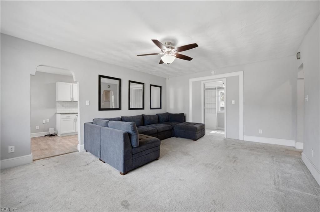 1912 Deep Creek BLVD, Portsmouth, VA 23704