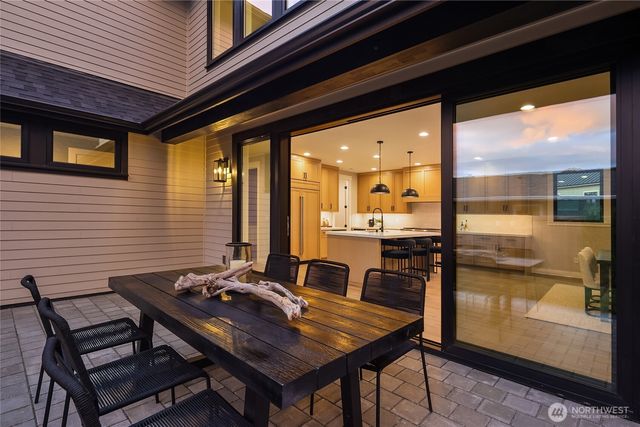 8040 Forest Drive NE, Seattle, WA 98115
