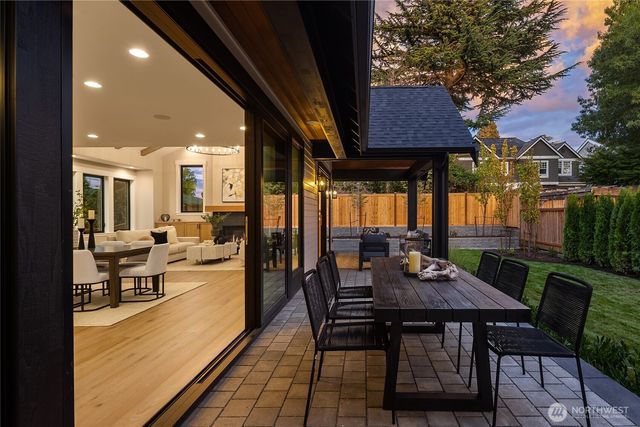 8040 Forest Drive NE, Seattle, WA 98115