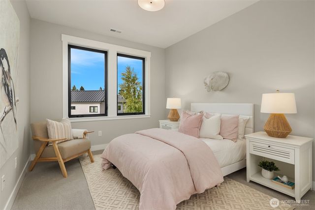 8040 Forest Drive NE, Seattle, WA 98115