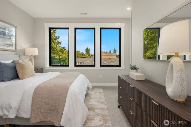 8040 Forest Drive NE, Seattle, WA 98115