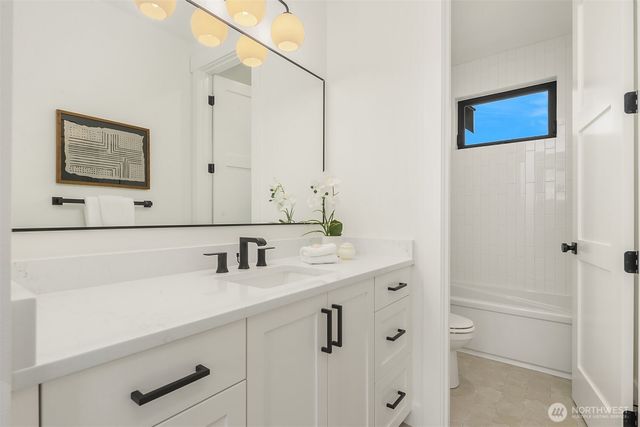 8040 Forest Drive NE, Seattle, WA 98115