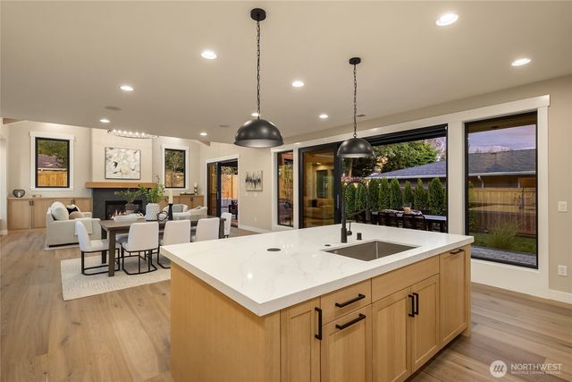8040 Forest Drive NE, Seattle, WA 98115