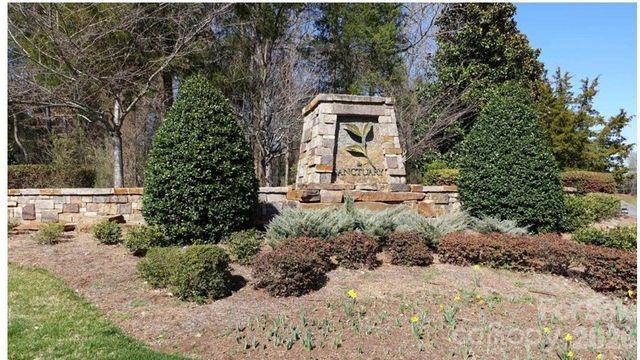 10824 Wildlife Road, Charlotte, NC 28278