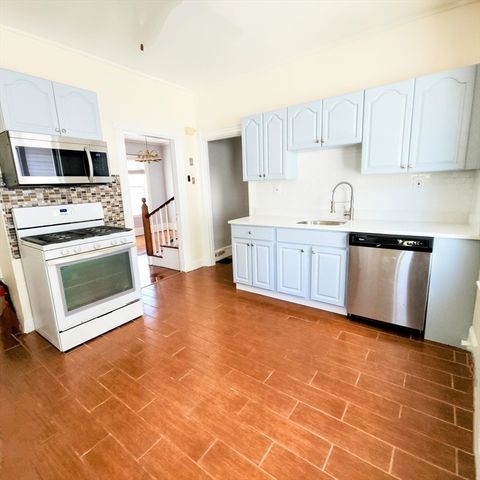 28 Corona 2, Boston, MA 02124