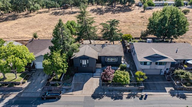 513 Perry St, Jackson, CA 95642