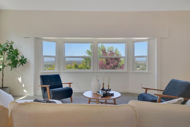 513 Perry St, Jackson, CA 95642