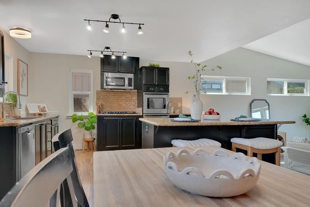 513 Perry St, Jackson, CA 95642