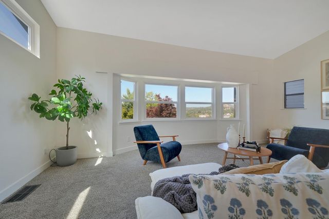 513 Perry St, Jackson, CA 95642