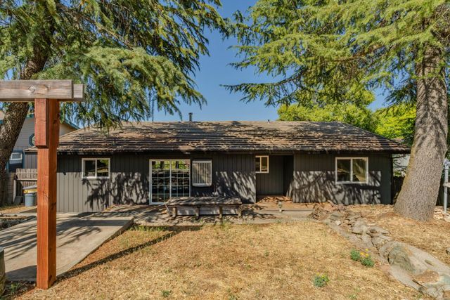 513 Perry St, Jackson, CA 95642