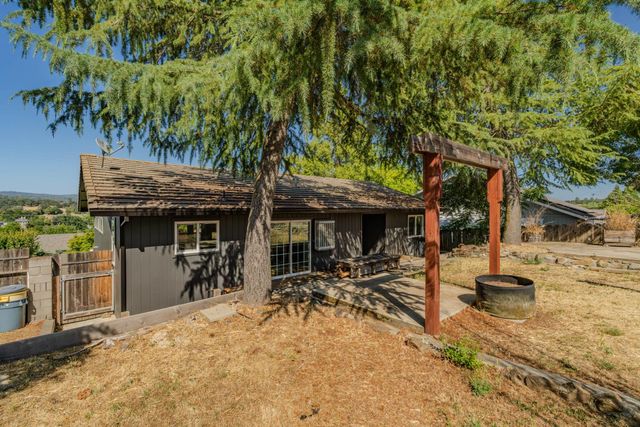 513 Perry St, Jackson, CA 95642