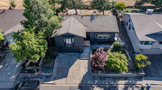 513 Perry St, Jackson, CA 95642
