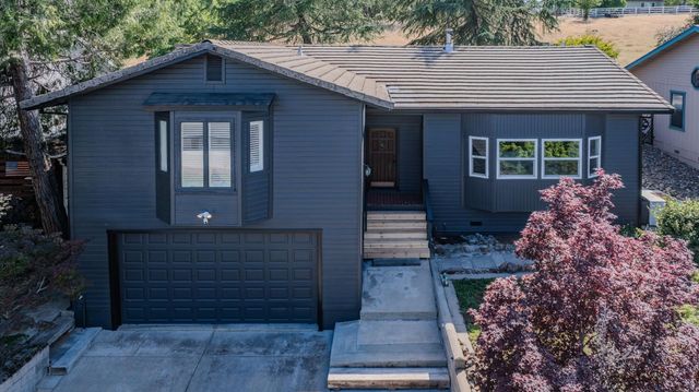 513 Perry St, Jackson, CA 95642