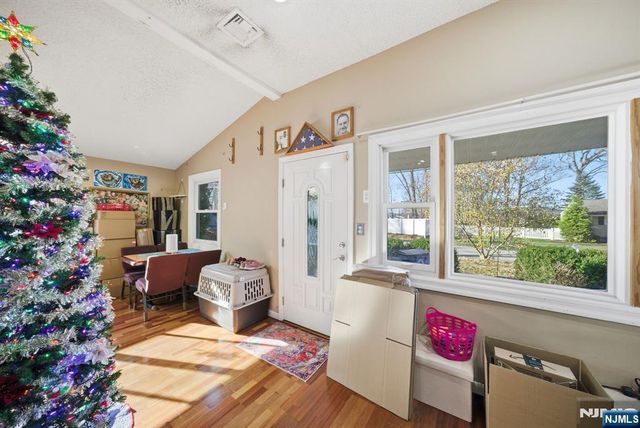 73 Page Drive, Oakland, NJ 07436