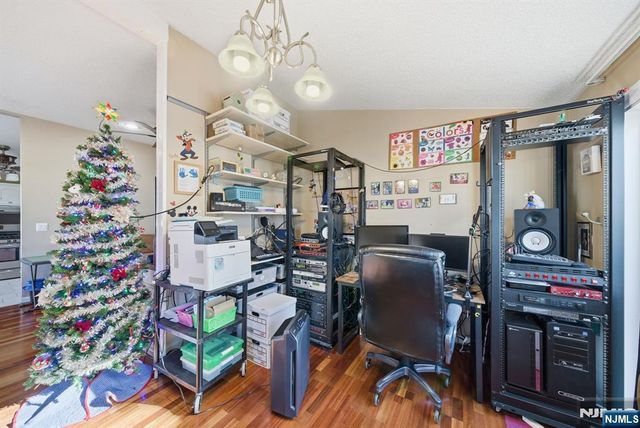 73 Page Drive, Oakland, NJ 07436