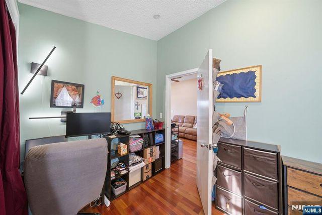 73 Page Drive, Oakland, NJ 07436