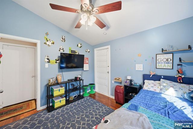 73 Page Drive, Oakland, NJ 07436