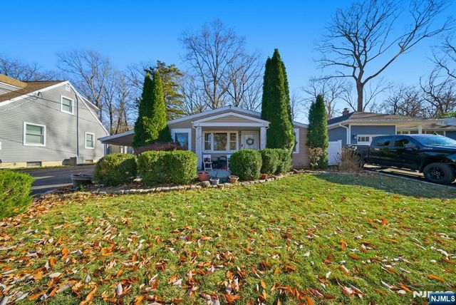 73 Page Drive, Oakland, NJ 07436