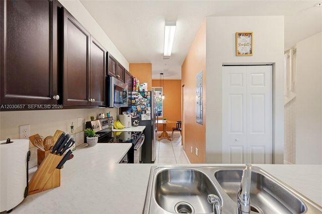 142 SE 28th Terrace 6, Homestead, FL 33033