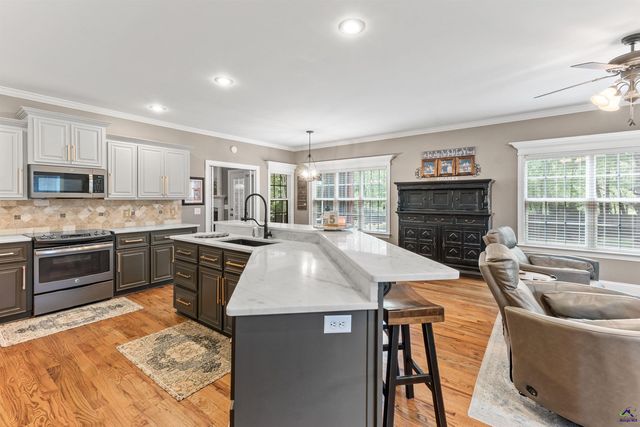 111 Duskmoore Drive, Warner Robins, GA 31088