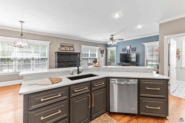 111 Duskmoore Drive, Warner Robins, GA 31088