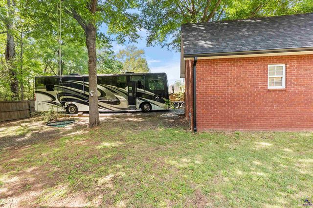 111 Duskmoore Drive, Warner Robins, GA 31088