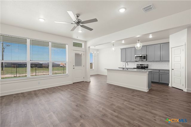 401 Mustang Loop, Nolanville, TX 76559