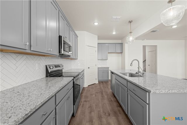 401 Mustang Loop, Nolanville, TX 76559