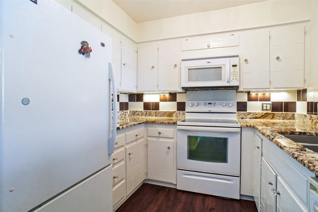 388 Driftwood Court 1A, Azle, TX 76020