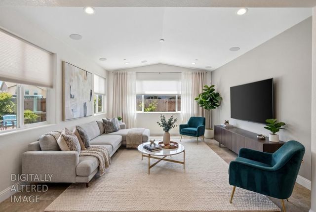 4090 Magenta Bloom Way, Rancho Cordova, CA 95742
