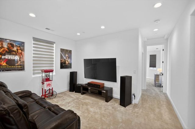 4090 Magenta Bloom Way, Rancho Cordova, CA 95742
