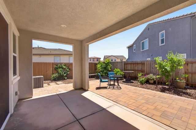 4090 Magenta Bloom Way, Rancho Cordova, CA 95742