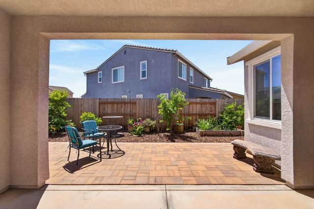 4090 Magenta Bloom Way, Rancho Cordova, CA 95742