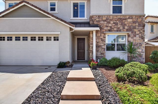 4090 Magenta Bloom Way, Rancho Cordova, CA 95742