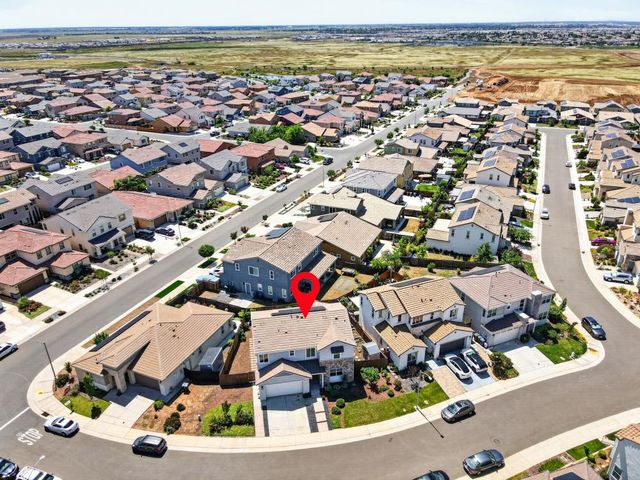 4090 Magenta Bloom Way, Rancho Cordova, CA 95742